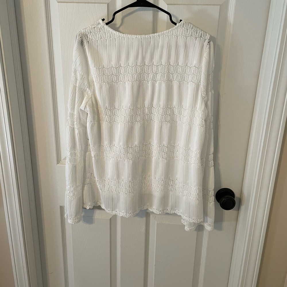 Skies are Blue blouse - Picture 3 of 4